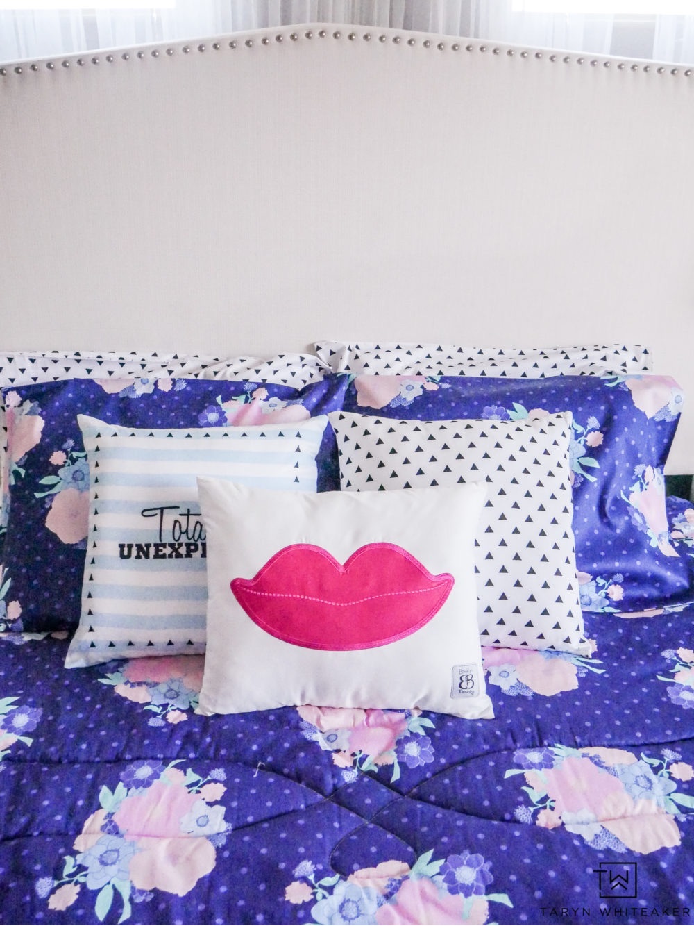 ISO Beddys bed ease full totally unexpected blue floral zip up bedding